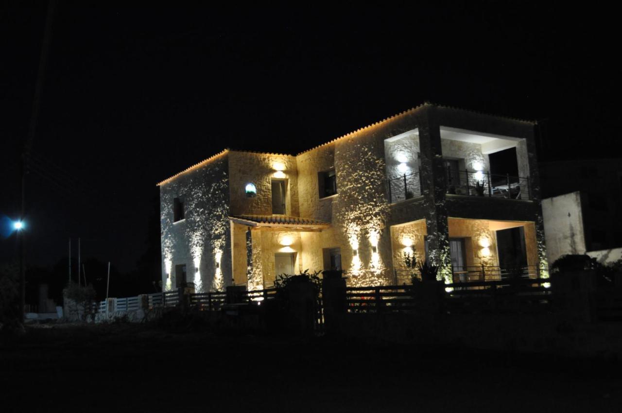 Liri'S Apartments Kalamákion エクステリア 写真