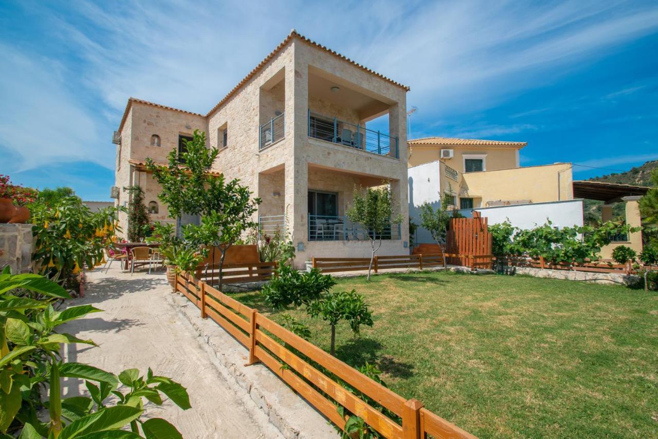 Liri'S Apartments Kalamákion エクステリア 写真