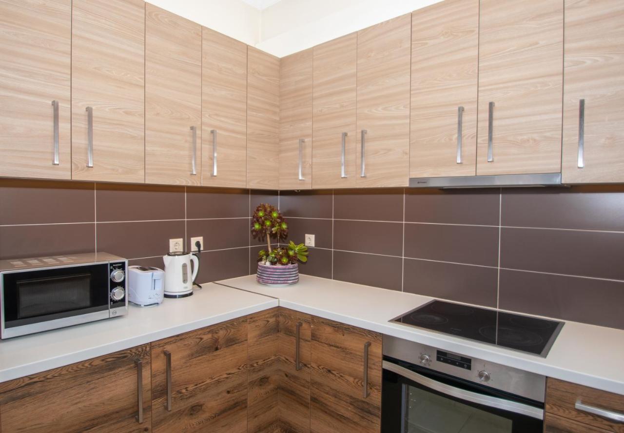Liri'S Apartments Kalamákion エクステリア 写真